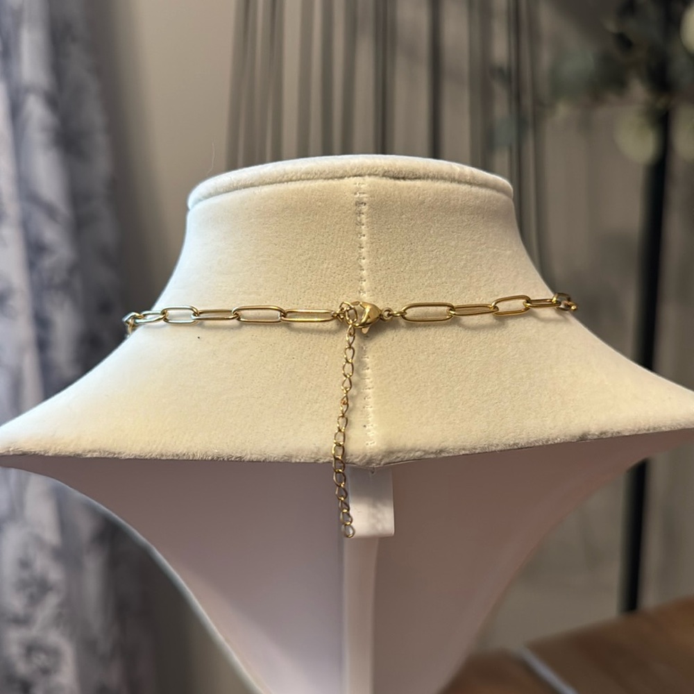 Malachite Apple Paperclip Necklace - Picture 3 of 4